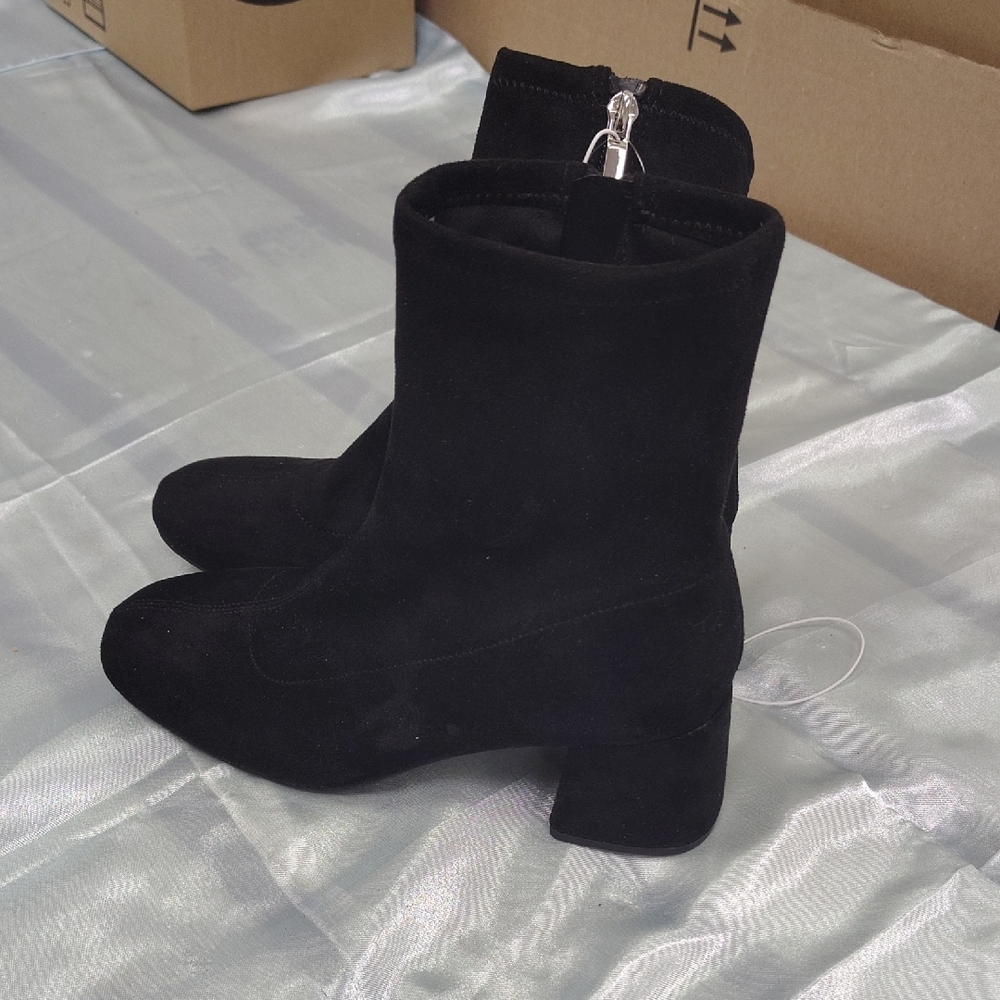 A New Day Black Heeled Boots Sleek Design